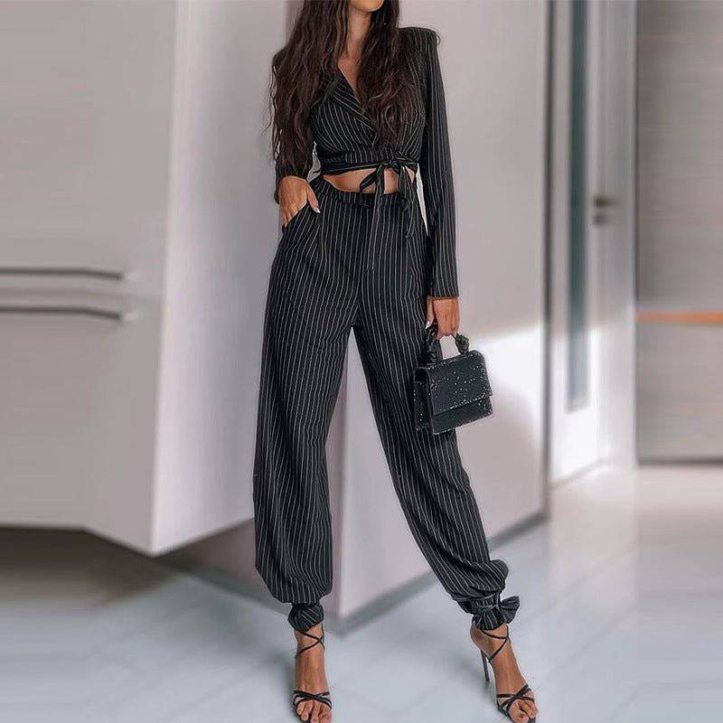 Produktbild von Elegantes Bandage-Maxikleid mit Diamanten – Bodenlang & Quadratkragen in XS, erhältlich bei Hot Fashionista