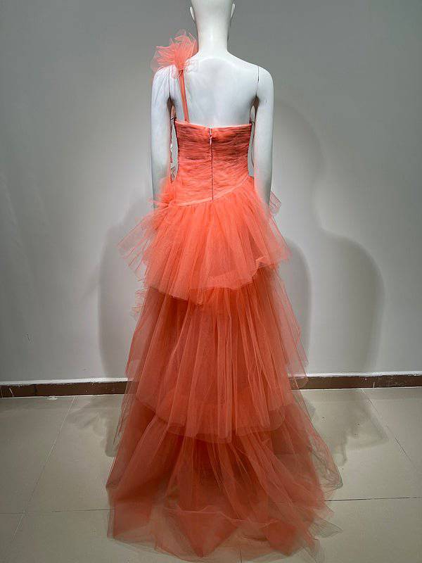 {{ product_title }} – Exklusive Damenmode für besondere Anlässe | HotFashionista.de