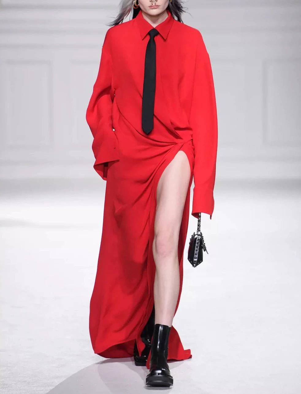 Elegantes Bandage-Maxikleid mit Diamanten – Bodenlang & Quadratkragen