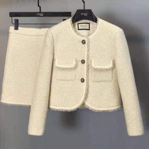 {{ product_title }} – Exklusive Damenmode für besondere Anlässe | HotFashionista.de