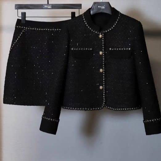 {{ product_title }} – Exklusive Damenmode für besondere Anlässe | HotFashionista.de