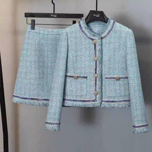 {{ product_title }} – Exklusive Damenmode für besondere Anlässe | HotFashionista.de