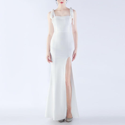 Produktbild von Elegantes Bandage-Maxikleid mit Diamanten – Bodenlang & Quadratkragen in white, erhältlich bei Hot Fashionista