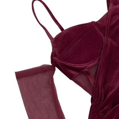 {{ product_title }} – Exklusive Damenmode für besondere Anlässe | HotFashionista.de