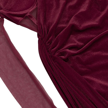 {{ product_title }} – Exklusive Damenmode für besondere Anlässe | HotFashionista.de