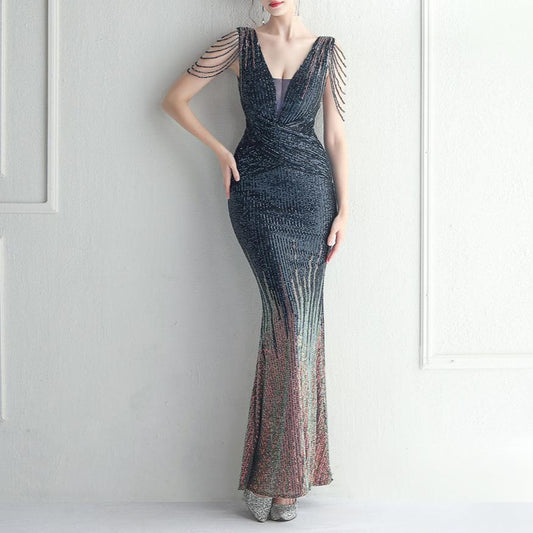 {{ product_title }} – Exklusive Damenmode für besondere Anlässe | HotFashionista.de