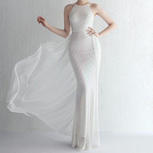 Produktbild von Elegantes Bandage-Maxikleid mit Diamanten – Bodenlang & Quadratkragen in burgundy, erhältlich bei Hot Fashionista