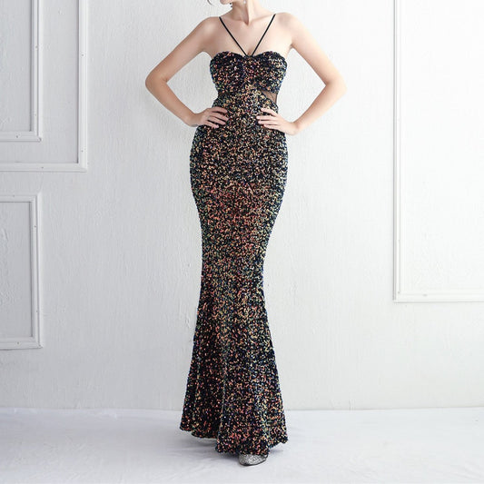 {{ product_title }} – Exklusive Damenmode für besondere Anlässe | HotFashionista.de