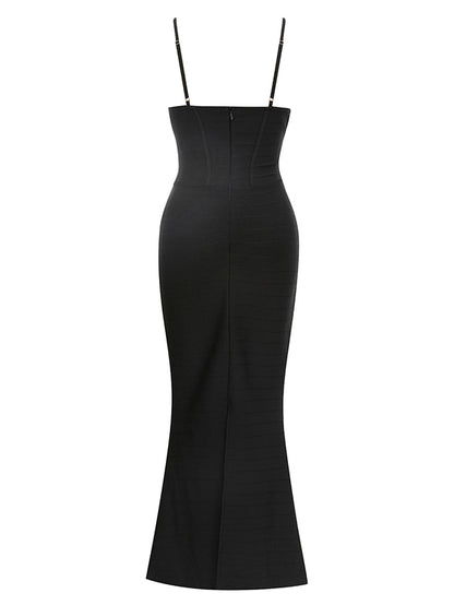 {{ product_title }} – Exklusive Damenmode für besondere Anlässe | HotFashionista.de