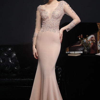 Elegantes Bandage-Maxikleid mit Diamanten – Bodenlang & Quadratkragen