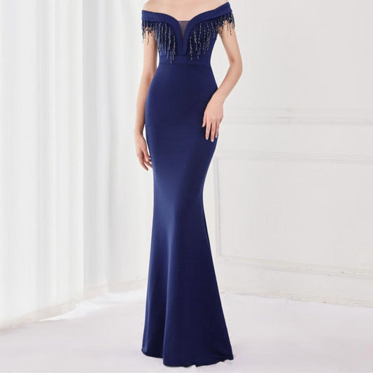 Produktbild von Elegantes Bandage-Maxikleid mit Diamanten – Bodenlang & Quadratkragen in white, erhältlich bei Hot Fashionista