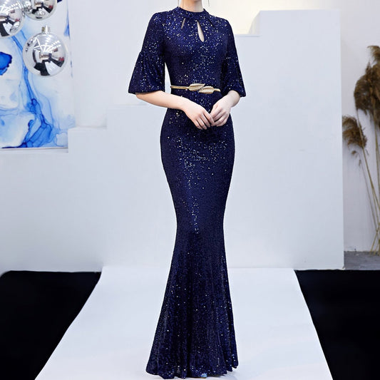 Produktbild von Elegantes Bandage-Maxikleid mit Diamanten – Bodenlang & Quadratkragen in navy-blue, erhältlich bei Hot Fashionista