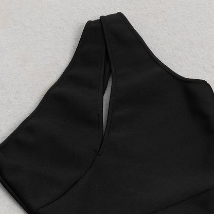 {{ product_title }} – Exklusive Damenmode für besondere Anlässe | HotFashionista.de