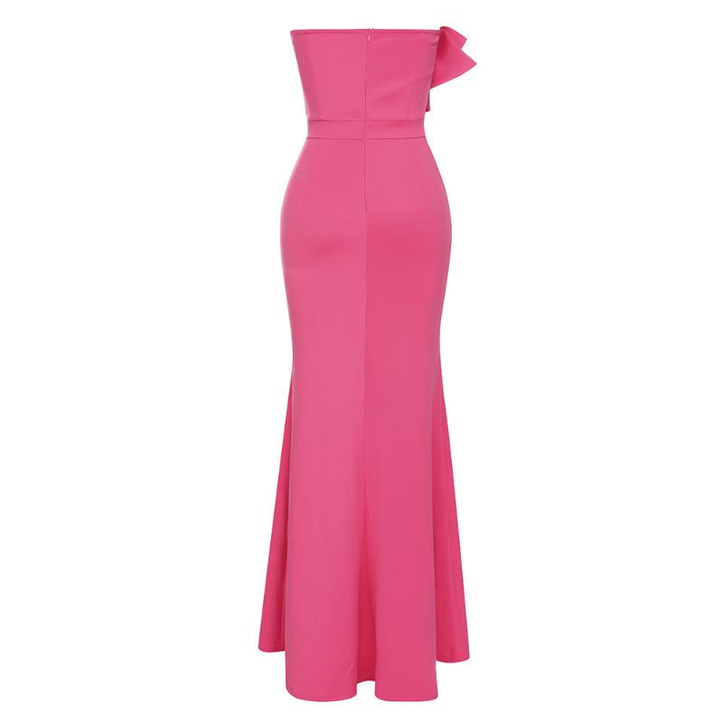 {{ product_title }} – Exklusive Damenmode für besondere Anlässe | HotFashionista.de