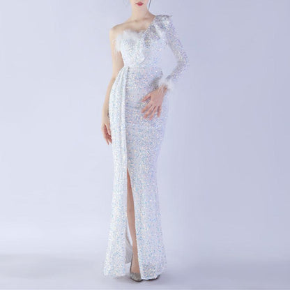 Produktbild von Elegantes Bandage-Maxikleid mit Diamanten – Bodenlang & Quadratkragen in burgundy, erhältlich bei Hot Fashionista