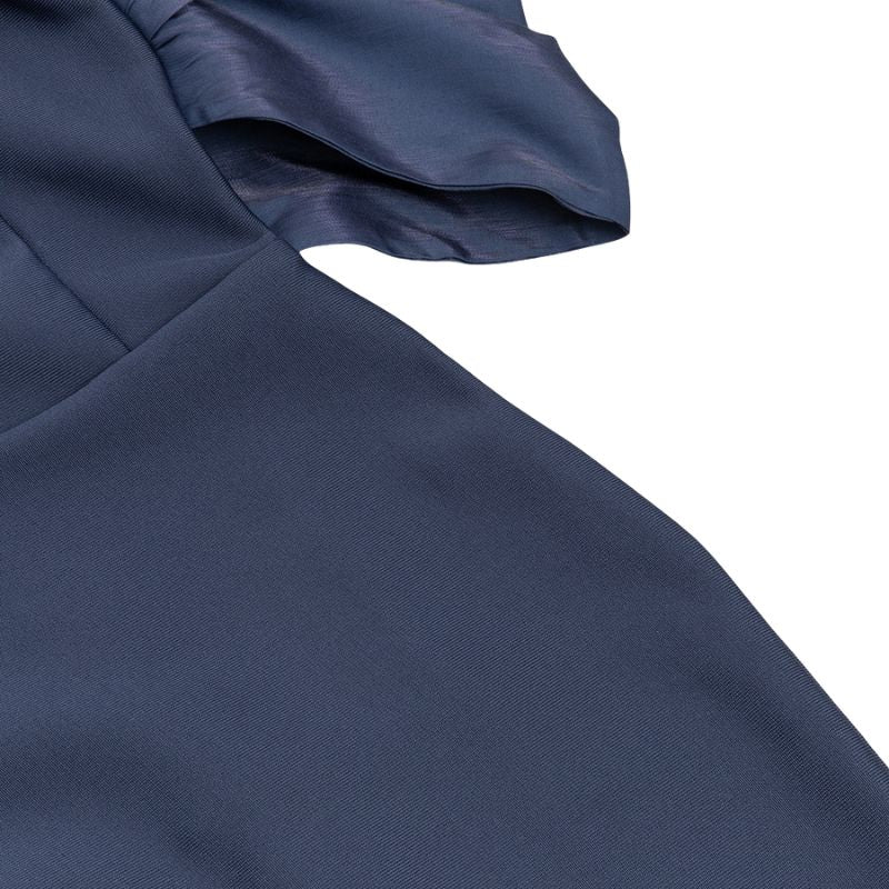 {{ product_title }} – Exklusive Damenmode für besondere Anlässe | HotFashionista.de