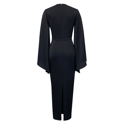 {{ product_title }} – Exklusive Damenmode für besondere Anlässe | HotFashionista.de