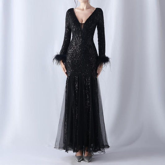 Produktbild von Elegantes Bandage-Maxikleid mit Diamanten – Bodenlang & Quadratkragen in black, erhältlich bei Hot Fashionista