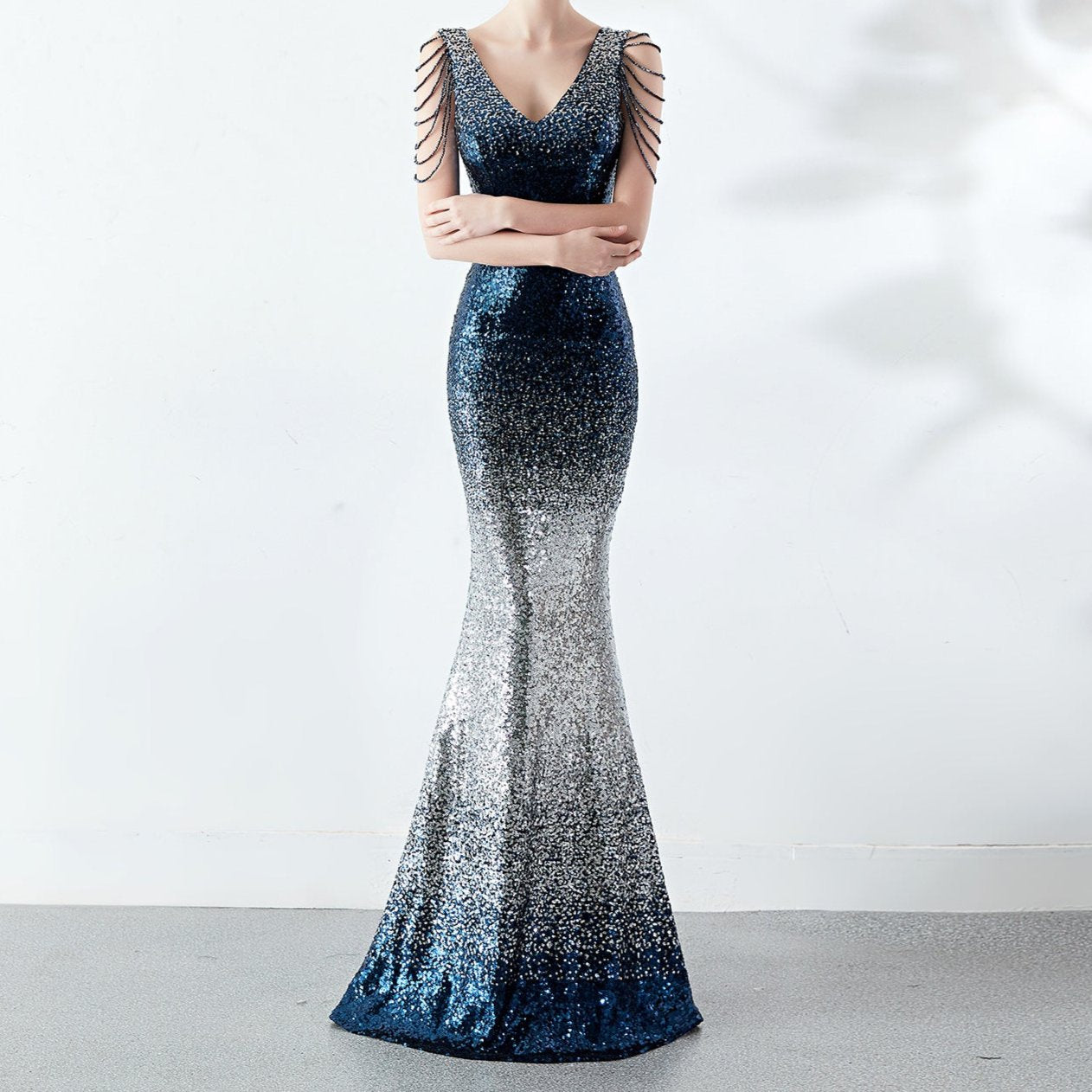Elegantes Bandage-Maxikleid mit Diamanten – Bodenlang & Quadratkragen