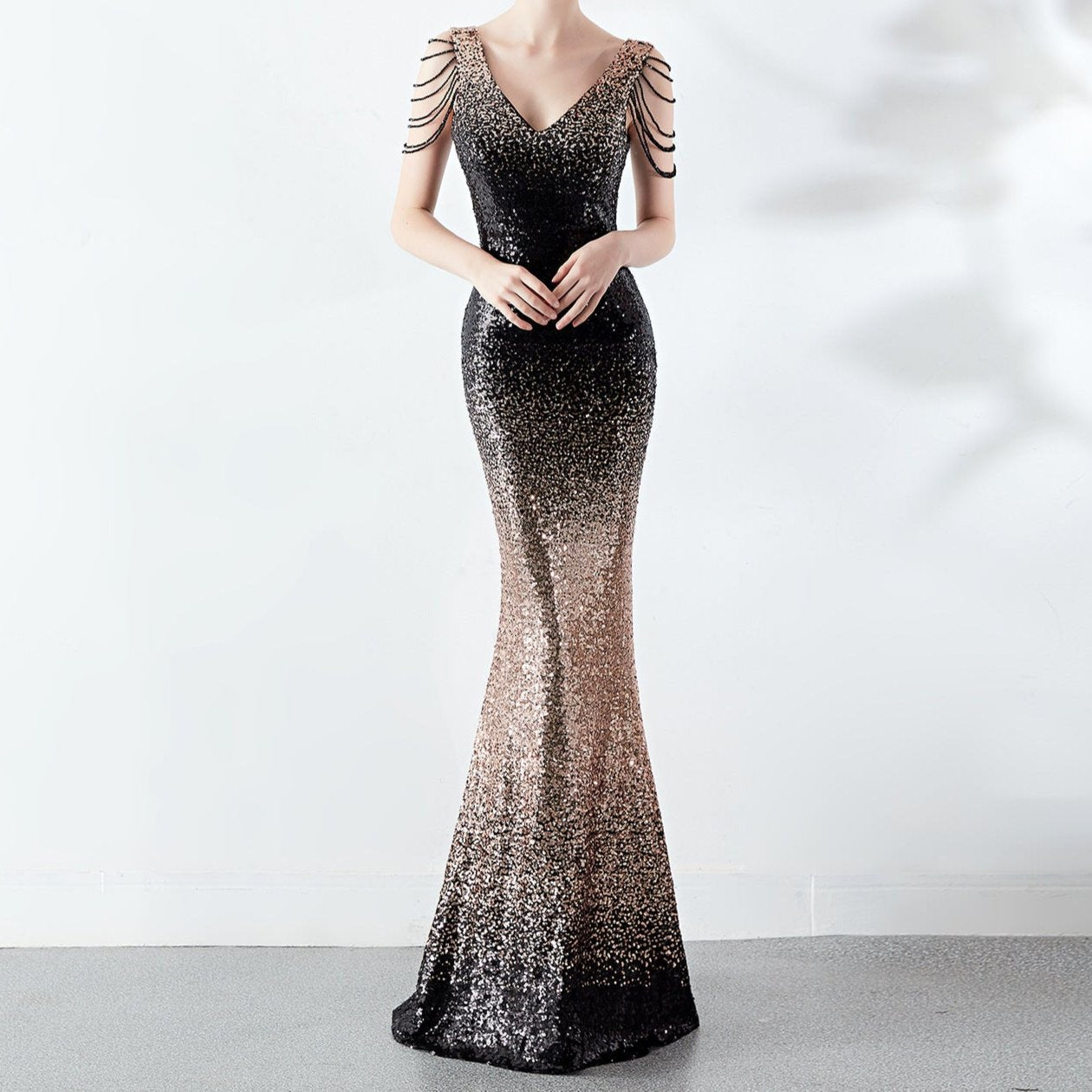 Elegantes Bandage-Maxikleid mit Diamanten – Bodenlang & Quadratkragen
