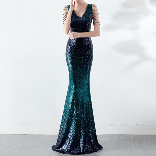 Produktbild von Elegantes Bandage-Maxikleid mit Diamanten – Bodenlang & Quadratkragen in dark-green-2, erhältlich bei Hot Fashionista