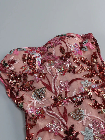 Elegantes Bandage-Maxikleid mit Diamanten – Bodenlang & Quadratkragen