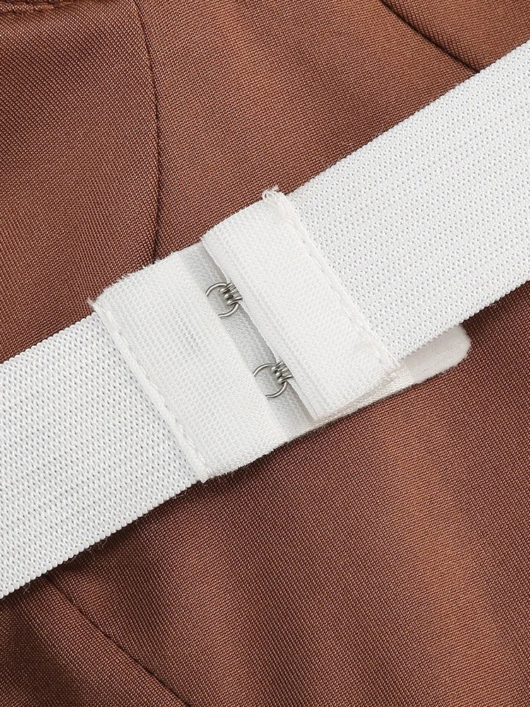 Elegantes Bandage-Maxikleid mit Diamanten – Bodenlang & Quadratkragen