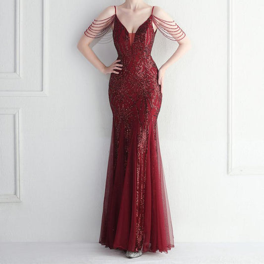 Produktbild von Elegantes Bandage-Maxikleid mit Diamanten – Bodenlang & Quadratkragen in burgundy, erhältlich bei Hot Fashionista