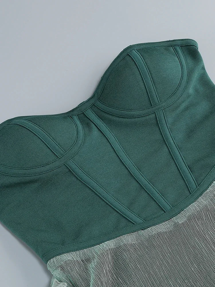 Elegantes Bandage-Maxikleid mit Diamanten – Bodenlang & Quadratkragen