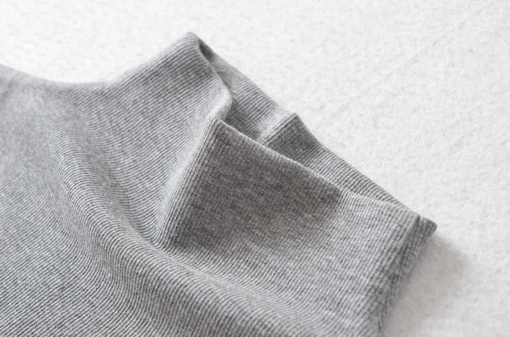 Elegantes Bandage-Maxikleid mit Diamanten – Bodenlang & Quadratkragen