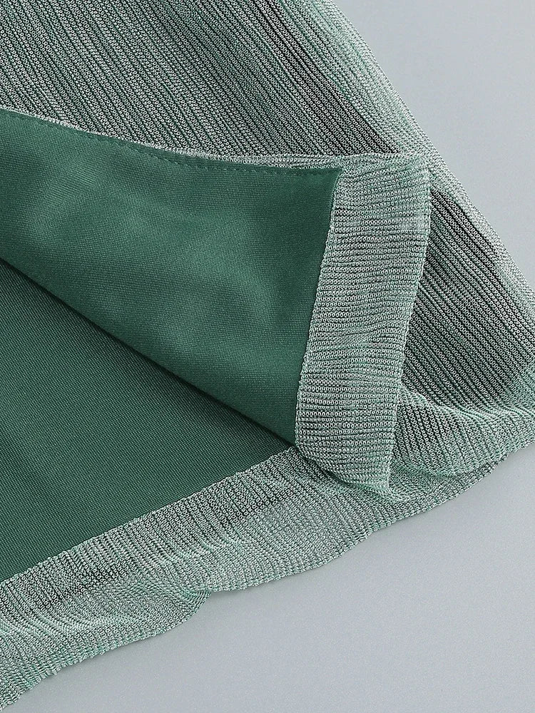 Elegantes Bandage-Maxikleid mit Diamanten – Bodenlang & Quadratkragen