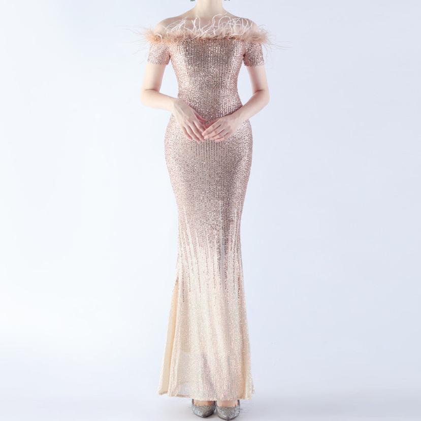 Produktbild von Elegantes Bandage-Maxikleid mit Diamanten – Bodenlang & Quadratkragen in xs, erhältlich bei Hot Fashionista