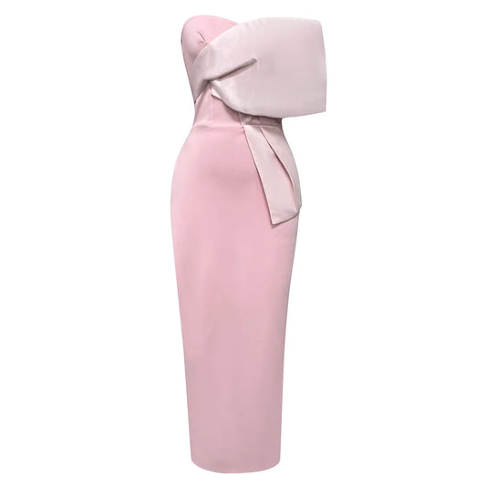 Produktbild von Elegantes Bandage-Maxikleid mit Diamanten – Bodenlang & Quadratkragen in pink, erhältlich bei Hot Fashionista