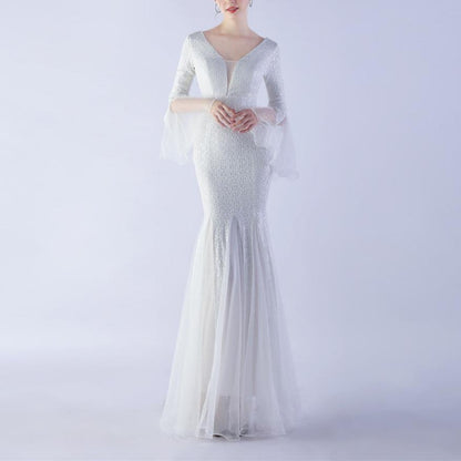 {{ product_title }} – Exklusive Damenmode für besondere Anlässe | HotFashionista.de