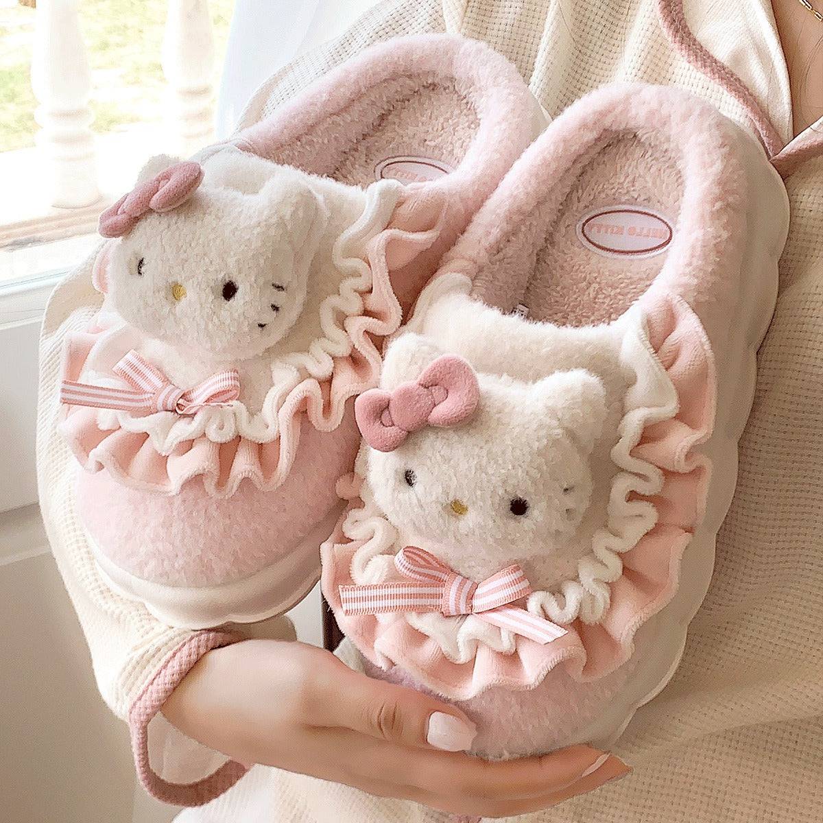 Produktbild von Elegantes Bandage-Maxikleid mit Diamanten – Bodenlang & Quadratkragen in Cinnamoroll, erhältlich bei Hot Fashionista