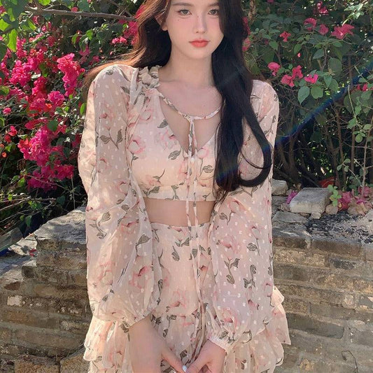 Produktbild von Elegantes Bandage-Maxikleid mit Diamanten – Bodenlang & Quadratkragen in Jacket +Short Skirt, erhältlich bei Hot Fashionista