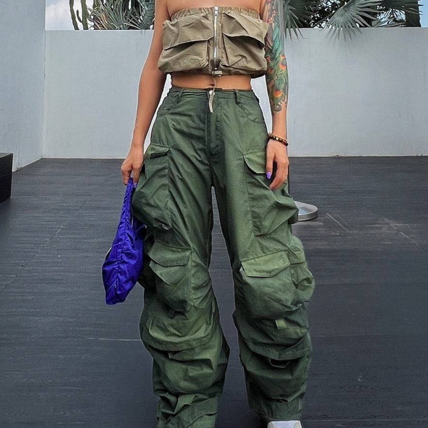 Produktbild von Elegantes Bandage-Maxikleid mit Diamanten – Bodenlang & Quadratkragen in S, erhältlich bei Hot Fashionista