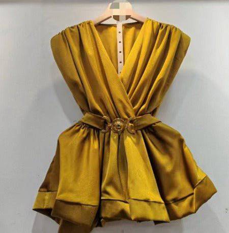 Produktbild von Elegantes Bandage-Maxikleid mit Diamanten – Bodenlang & Quadratkragen in white, erhältlich bei Hot Fashionista