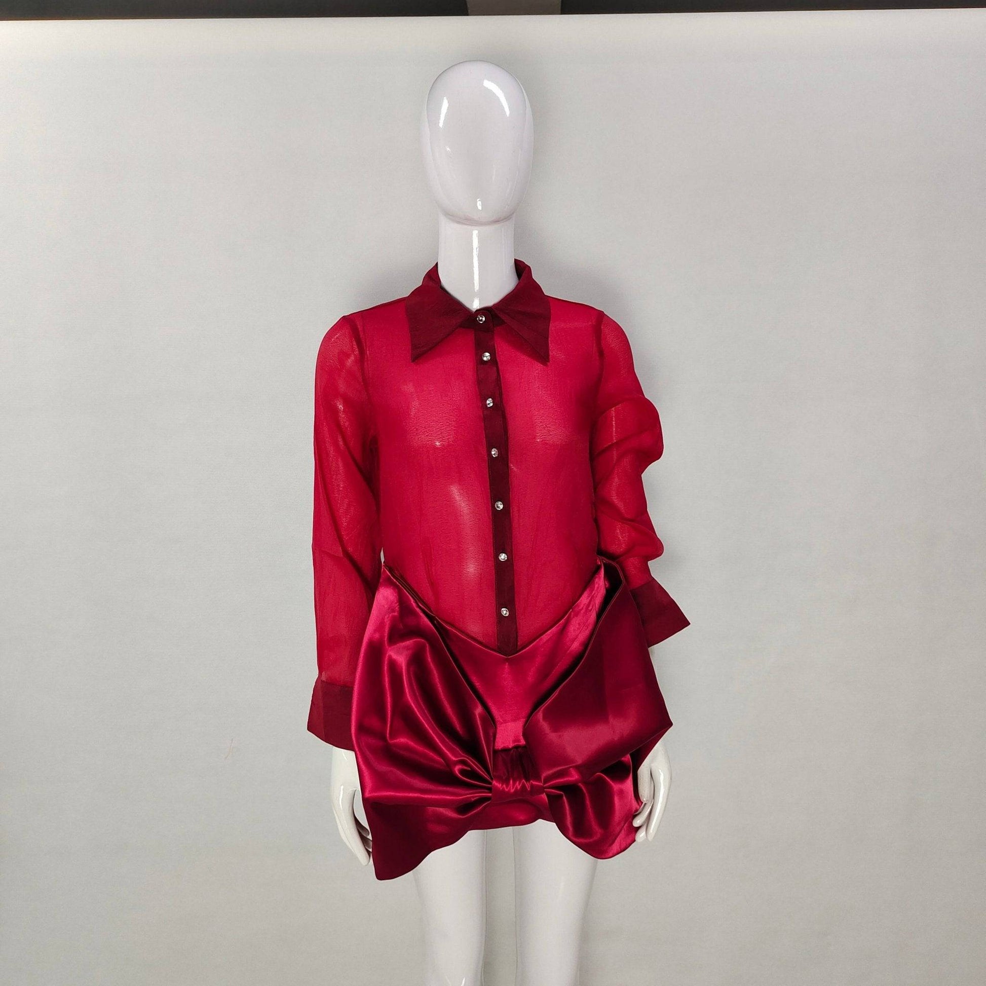 {{ product_title }} – Exklusive Damenmode für besondere Anlässe | HotFashionista.de