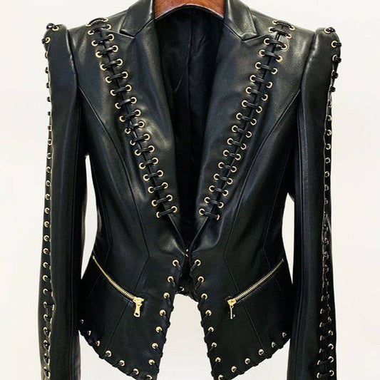 {{ product_title }} – Exklusive Damenmode für besondere Anlässe | HotFashionista.de