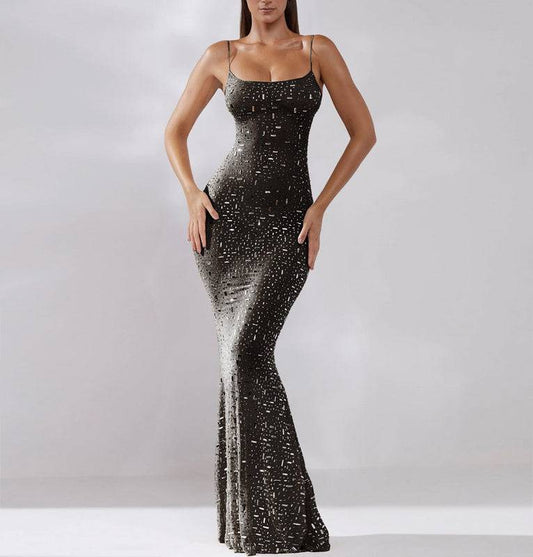 {{ product_title }} – Exklusive Damenmode für besondere Anlässe | HotFashionista.de