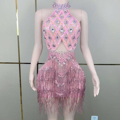 {{ product_title }} – Exklusive Damenmode für besondere Anlässe | HotFashionista.de