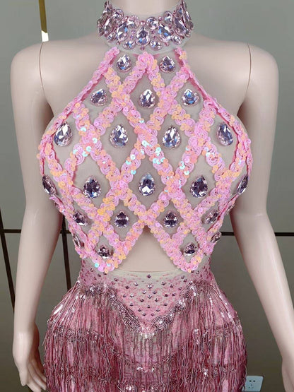 {{ product_title }} – Exklusive Damenmode für besondere Anlässe | HotFashionista.de