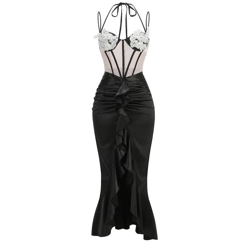 Produktbild von Elegantes Bandage-Maxikleid mit Diamanten – Bodenlang & Quadratkragen in s, erhältlich bei Hot Fashionista