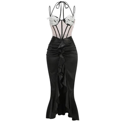 Produktbild von Elegantes Bandage-Maxikleid mit Diamanten – Bodenlang & Quadratkragen in s, erhältlich bei Hot Fashionista