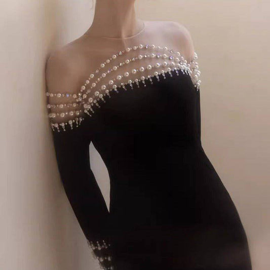 Produktbild von Elegantes Bandage-Maxikleid mit Diamanten – Bodenlang & Quadratkragen in S, erhältlich bei Hot Fashionista