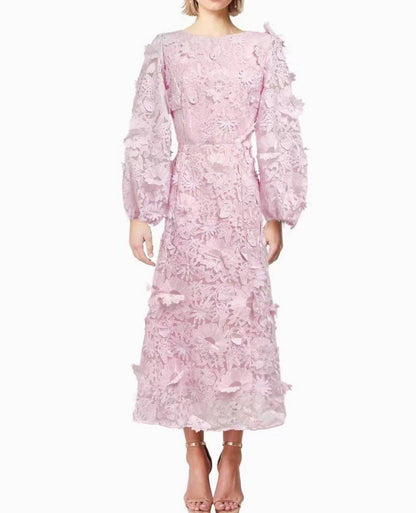 {{ product_title }} – Exklusive Damenmode für besondere Anlässe | HotFashionista.de