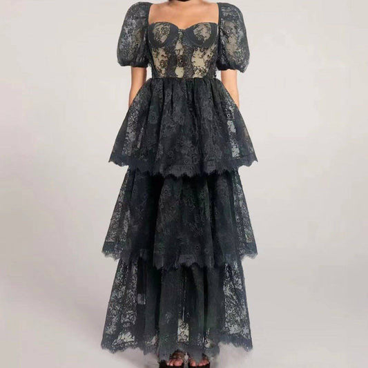 Produktbild von Elegantes Bandage-Maxikleid mit Diamanten – Bodenlang & Quadratkragen in S, erhältlich bei Hot Fashionista