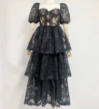 {{ product_title }} – Exklusive Damenmode für besondere Anlässe | HotFashionista.de