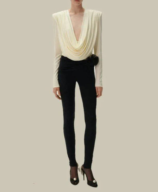 {{ product_title }} – Exklusive Damenmode für besondere Anlässe | HotFashionista.de